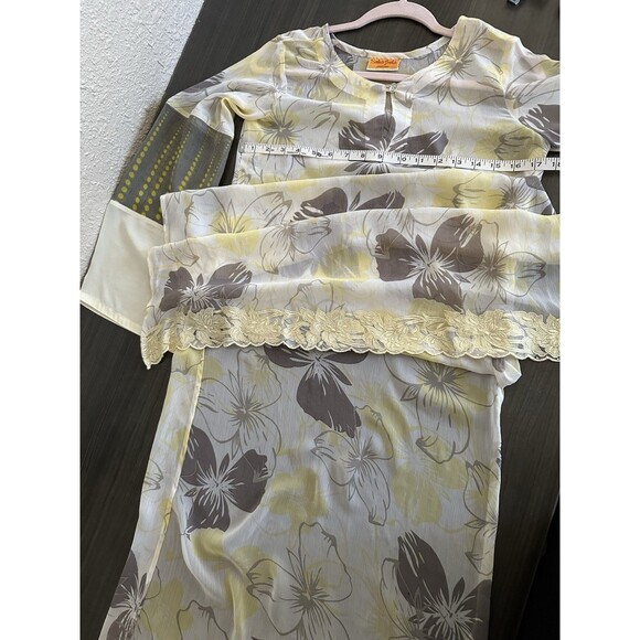 Sobia Zuha Original Sheer Dress Pakistani Designer Slit Leg Sheer Summer Unique - Picture 7 of 8